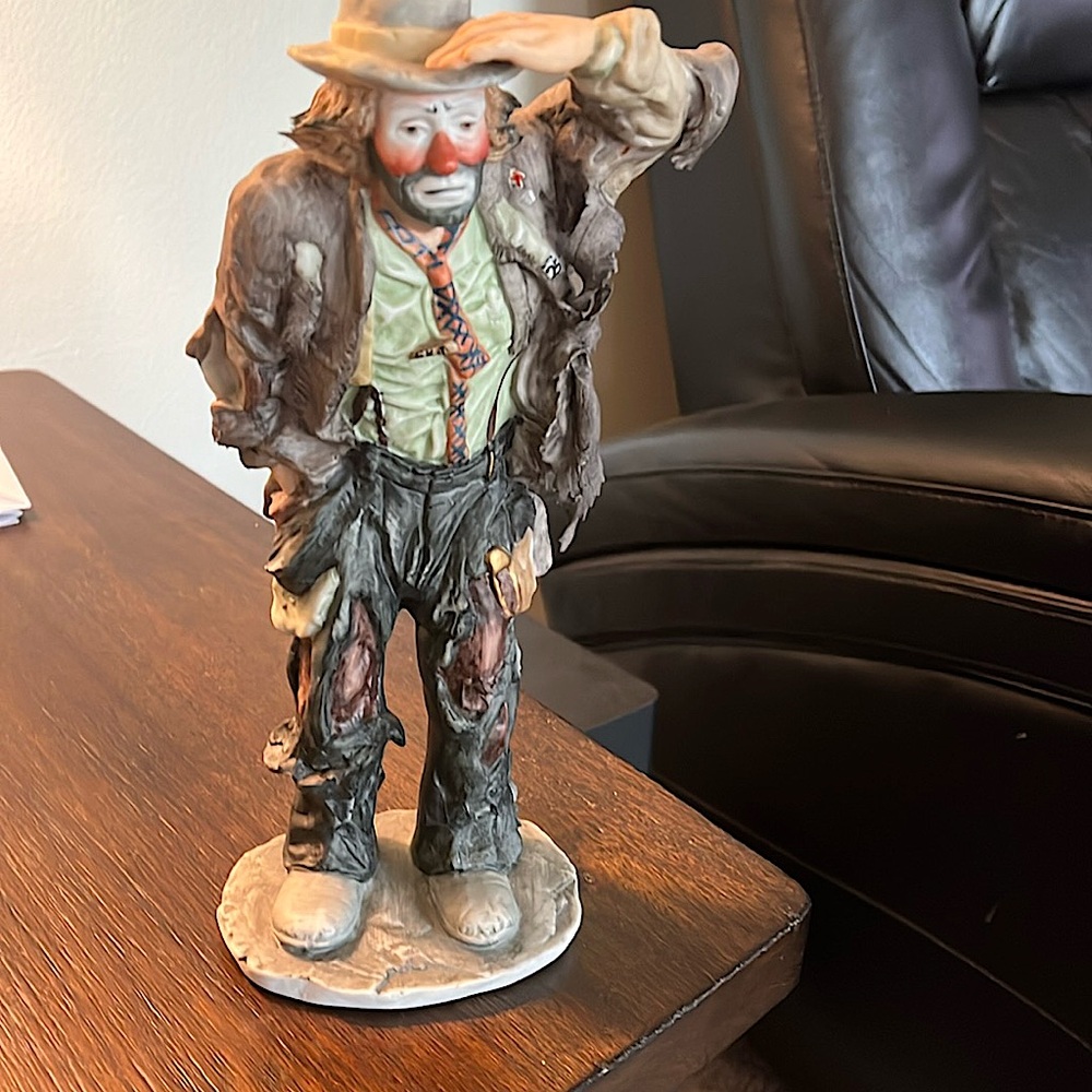 Emmett Kelly Jr Figurine 10.0 inches